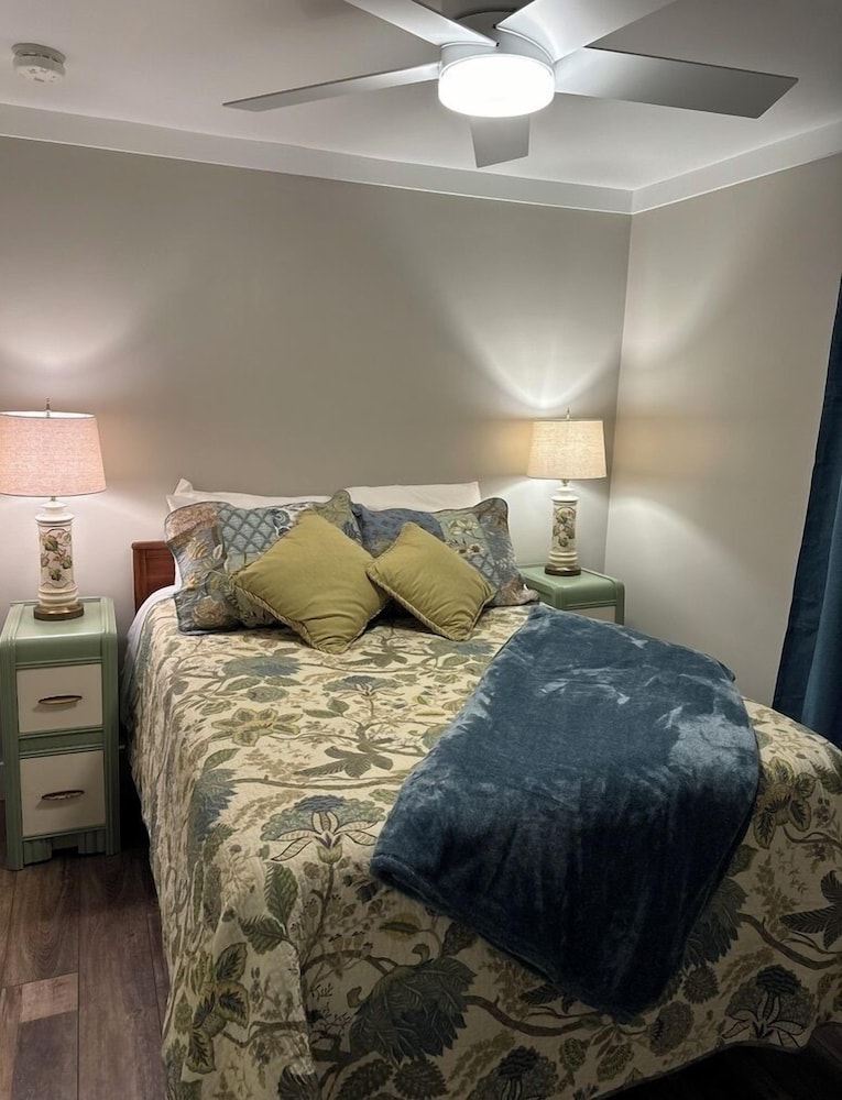 Inn Between the Lakes - photo 2