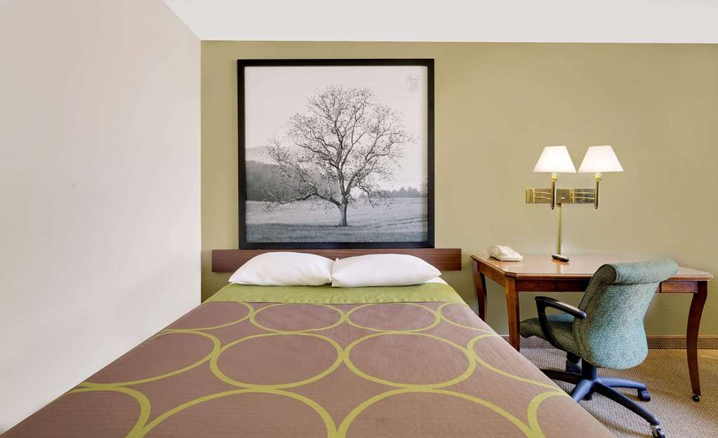 Super 8 by Wyndham Johnson City - photo 20
