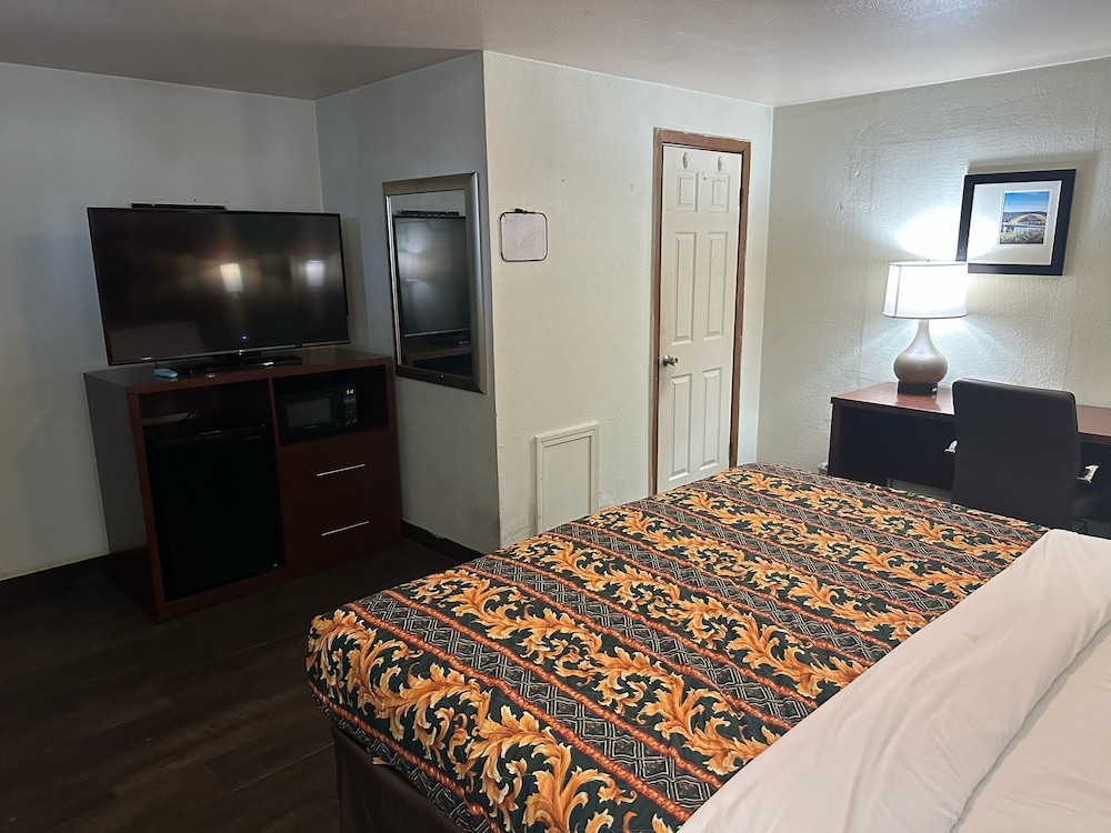 Hillcrest Motel By OYO Aurora IN Near Lawrenceburg - photo 14