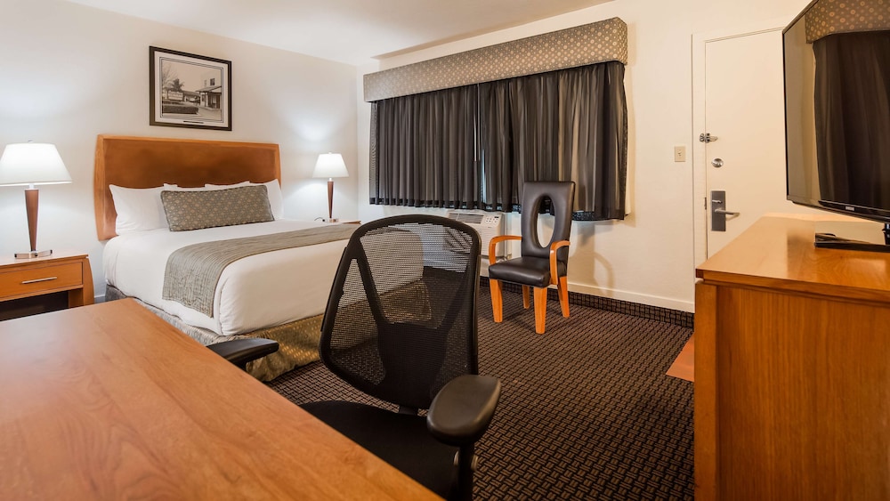 Best Western Pine Tree Motel - photo 8