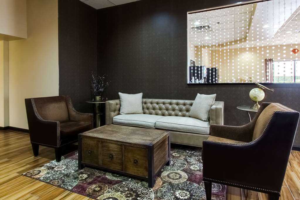 Quality Inn & Suites Moline Quad Cities - photo 2