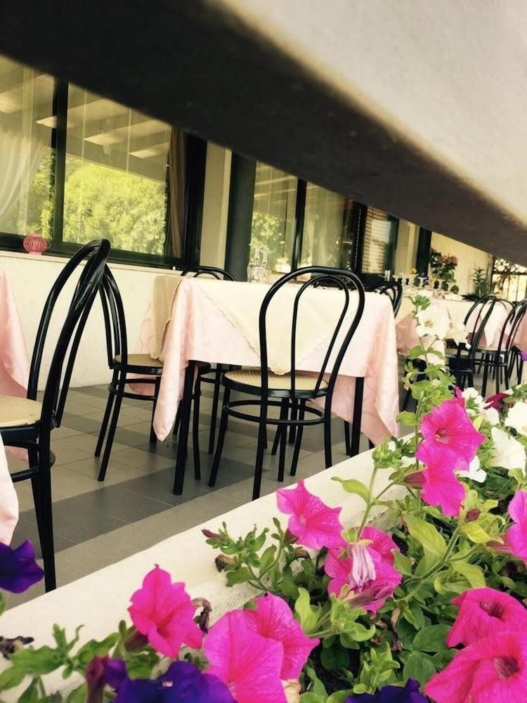 Hotel Ferranti Serrapetrona — Serrapetrona — photo 4
