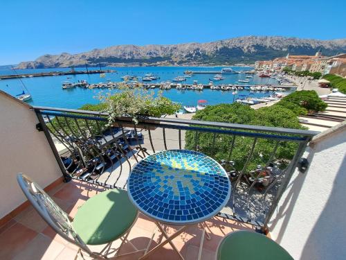 Apartment Amigo — 4-Star Luxury Hotel in Baska, Croatia