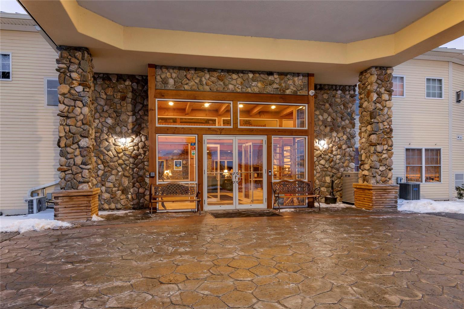 Mountain Edge Suites at Sunapee an Ascend Collection Hotel - photo 2