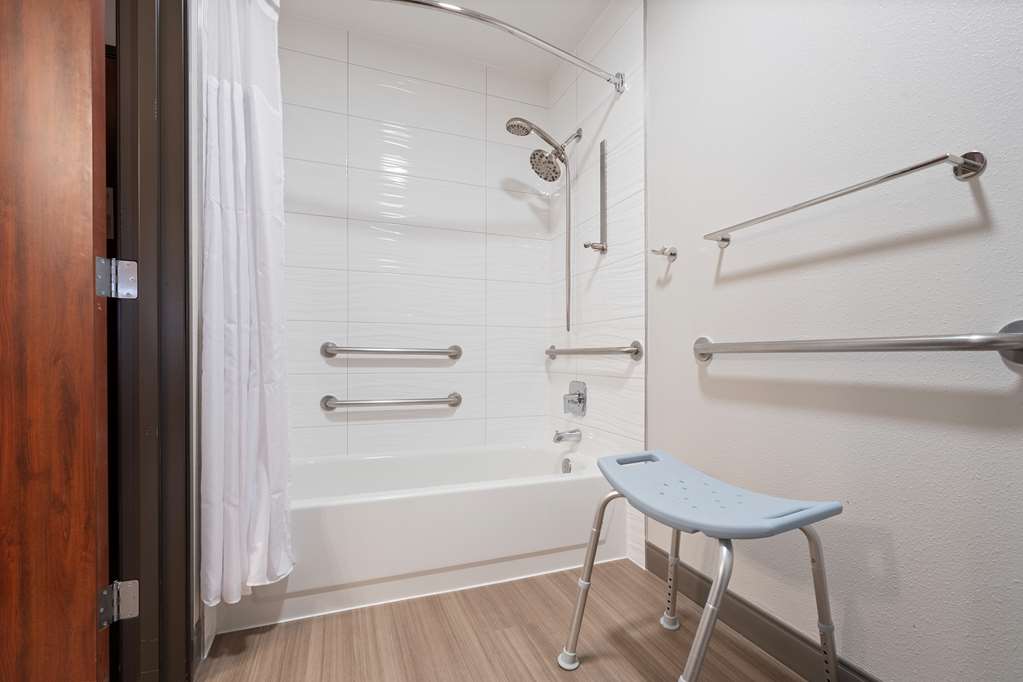 Best Western Lake Oswego Portland Hotel & Suites - photo 79