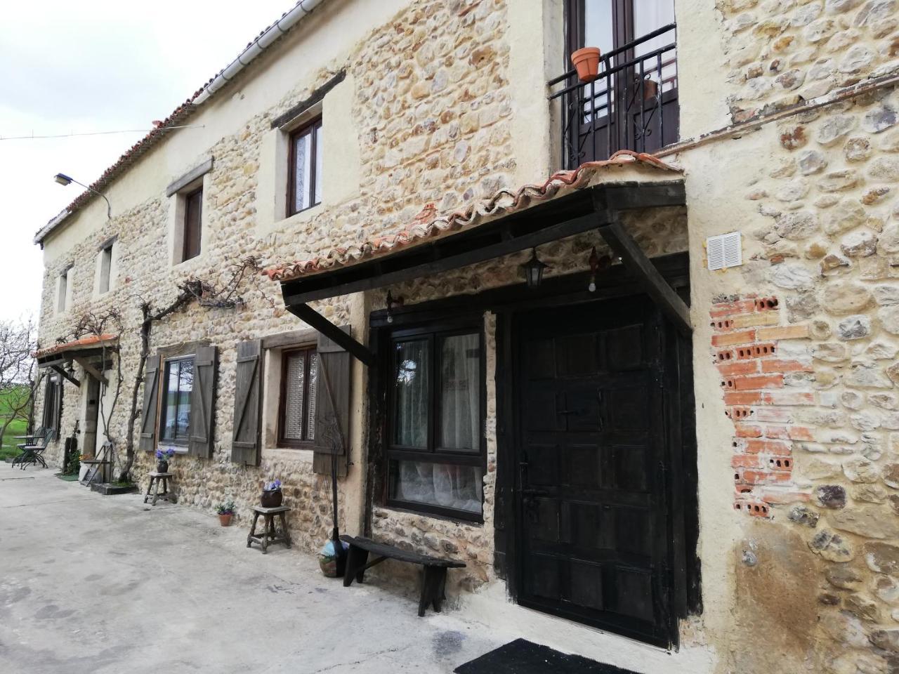 Algarabiastaying 3 granja San Julián — hotel in Medina De Pomar