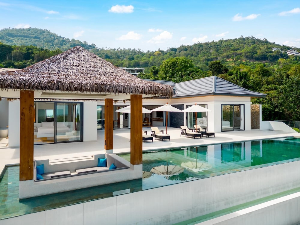 Villa Mandra 4BR Luxury Pool Villa Bophut KBR2 — 4-Star Luxury Hotel in Koh Samui, Thailand