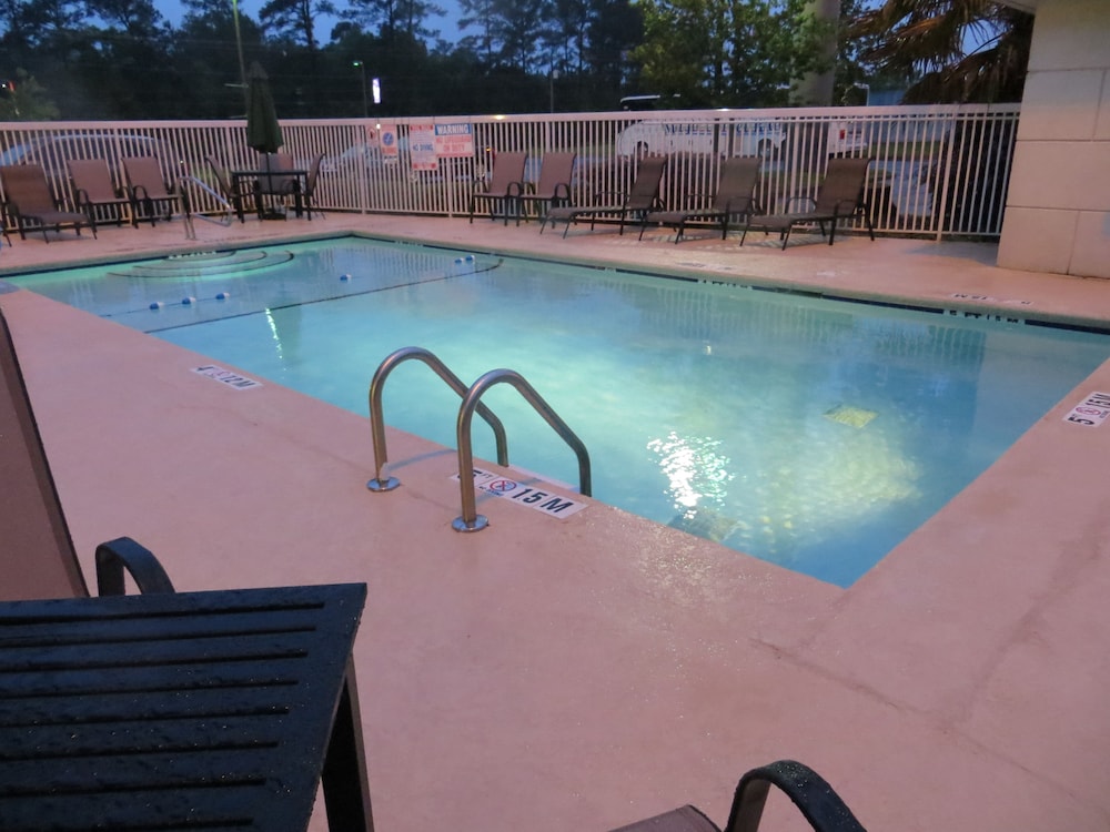 Sleep Inn & Suites Valdosta Mall Area - photo 33