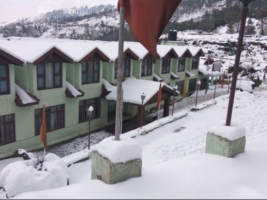 Hotel Asia The Oasis Resort — Batoti