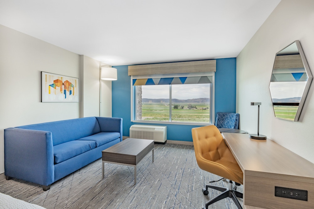 Holiday Inn Express & Suites Nephi by IHG - photo 16