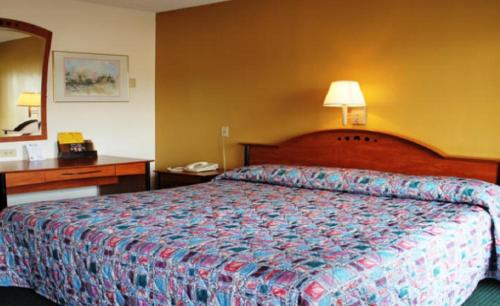 Speedway Inn - photo 7