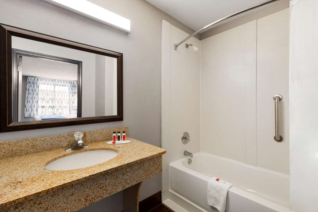 Days Inn by Wyndham Rock Hill - photo 24