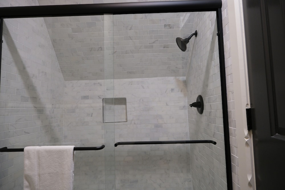 Inn At Pine Terrace - photo 21