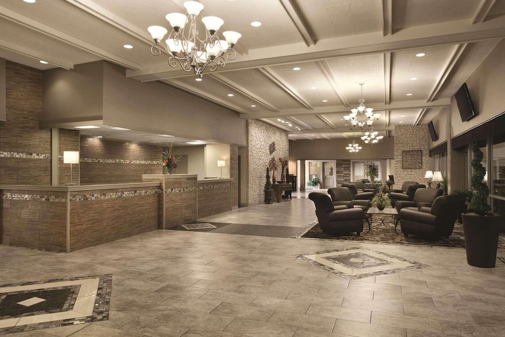 Radisson Hotel Louisville North - photo 2