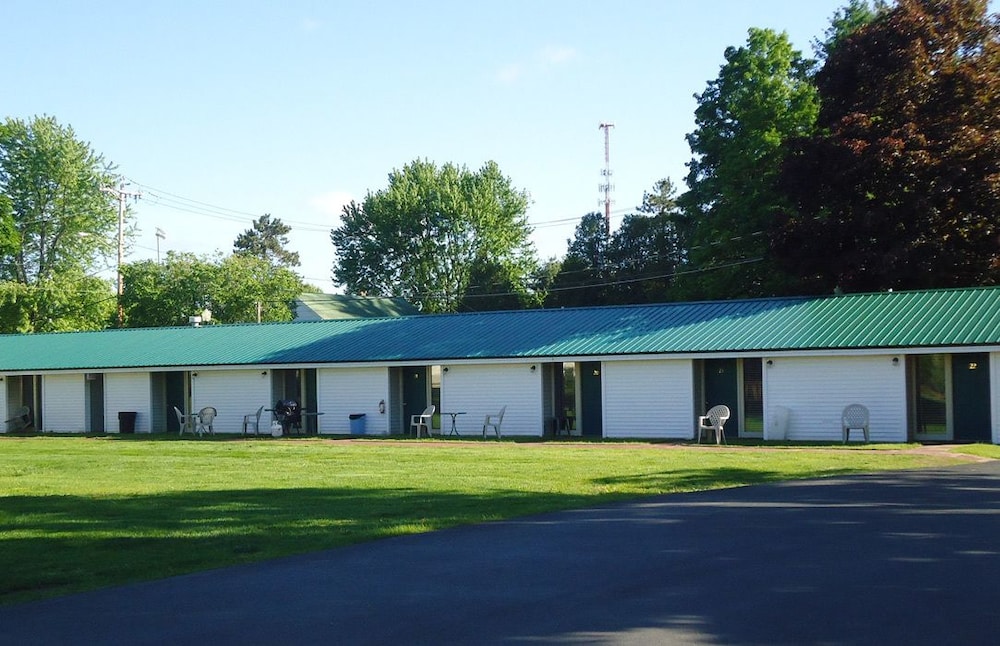 Adirondack Inn — hotel in Saratoga Springs