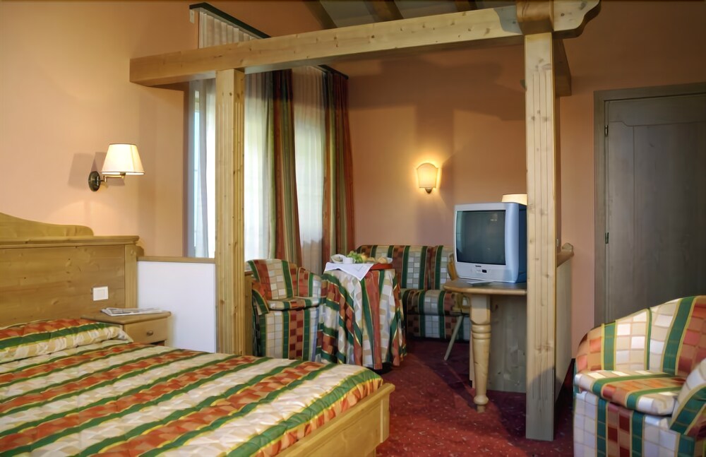 Hotel Promenade — Transacqua — photo 4