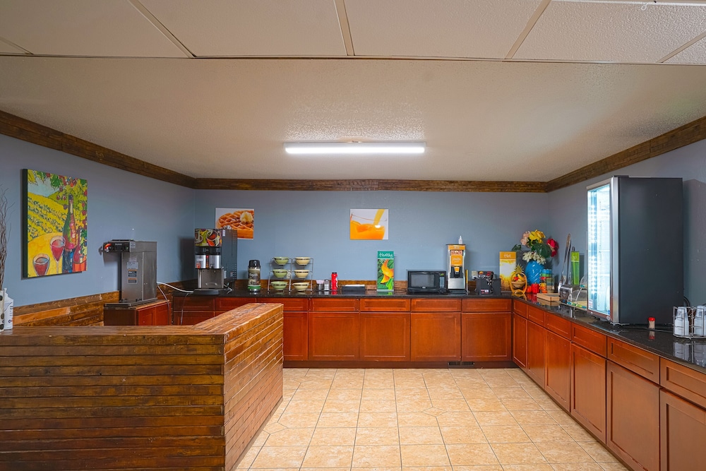 OYO Hotel Redwood Falls near Jackpot Casino - photo 41