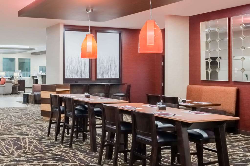 Ramada by Wyndham Grand Forks - photo 13