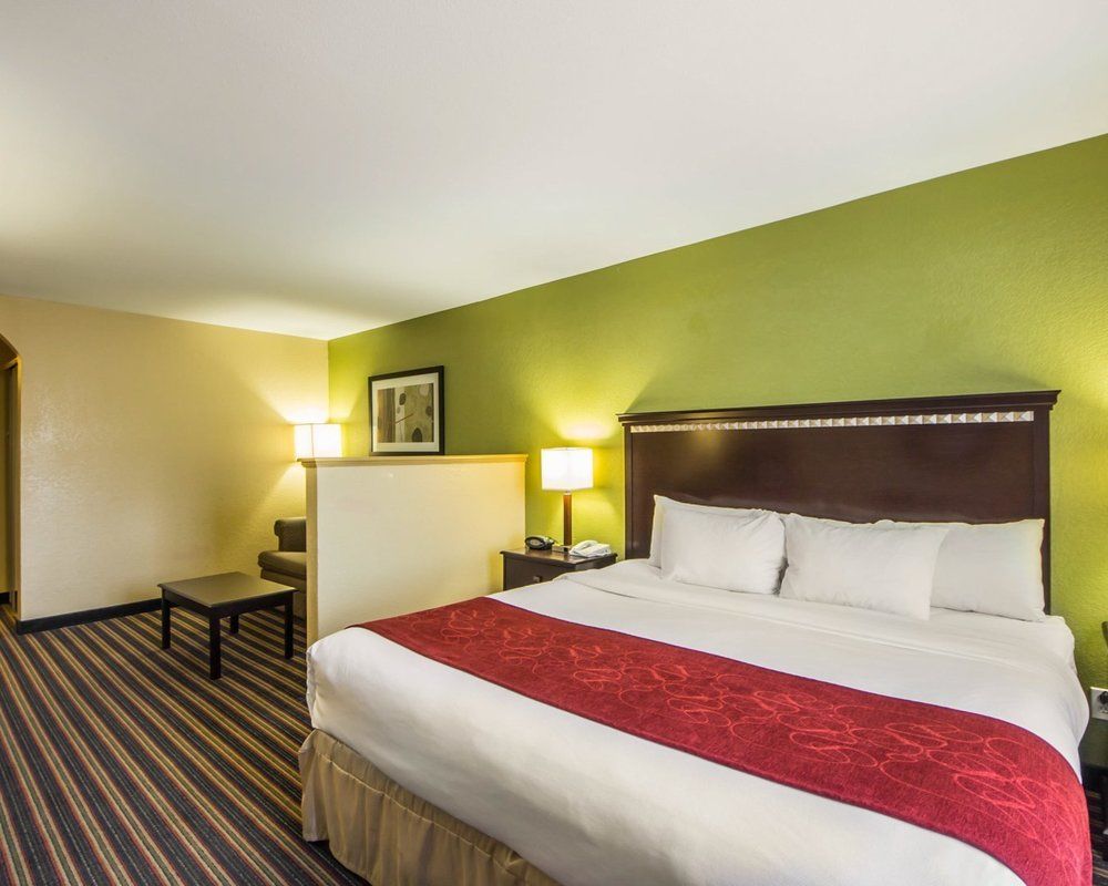 Rodeway Inn & Suites East I 44 - photo 18