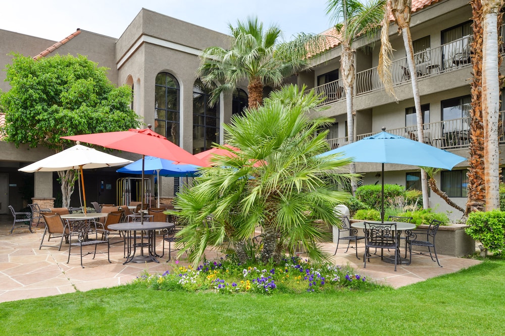 Holiday Inn Express Palm Desert by IHG - photo 30