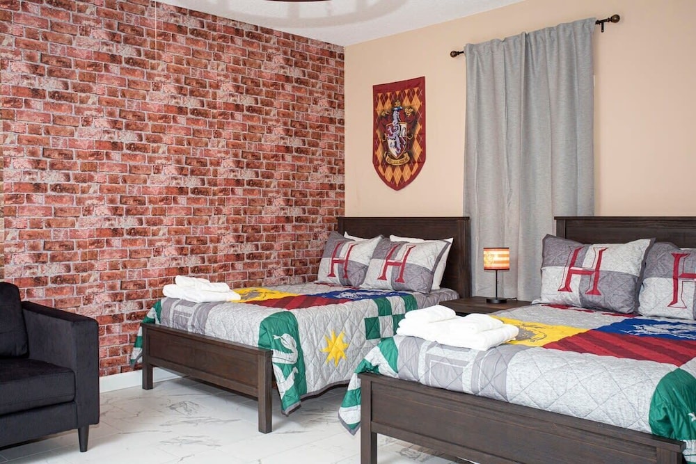 Fantastic Eight Bedrooms SF w Screened Pool at Storey Lake Resort 2887 - photo 20