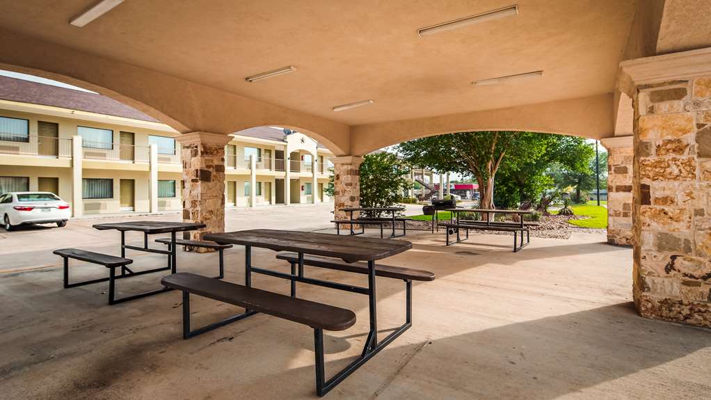 SureStay Hotel by Best Western Floresville - photo 15