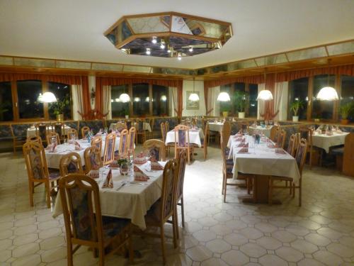 Hotel Weismann — hotel in Sankt Georgen Im Attergau