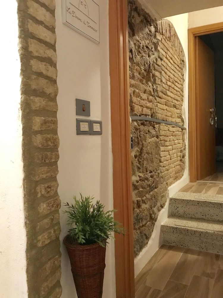 La Dimora di Tommaso Apartment Dimora storica Bike Friendly — 4-Star Luxury Hotel in Ortona, Italy