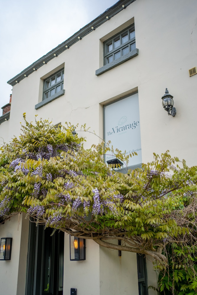 The Vicarage Freehouse & Rooms — hotel in Crewe