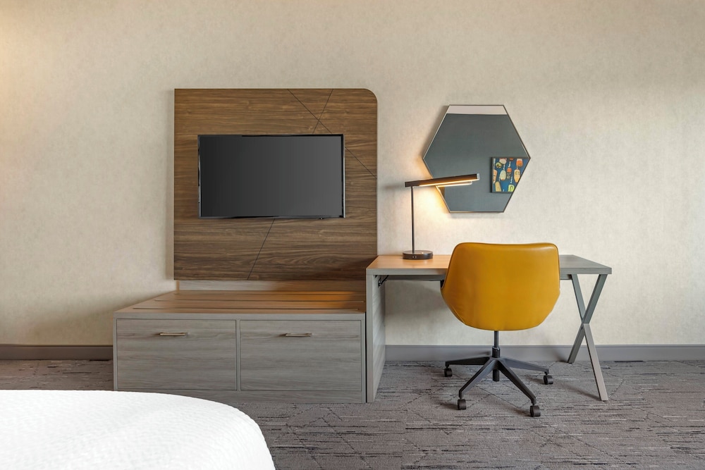 Holiday Inn Express & Suites Astoria by IHG - photo 9