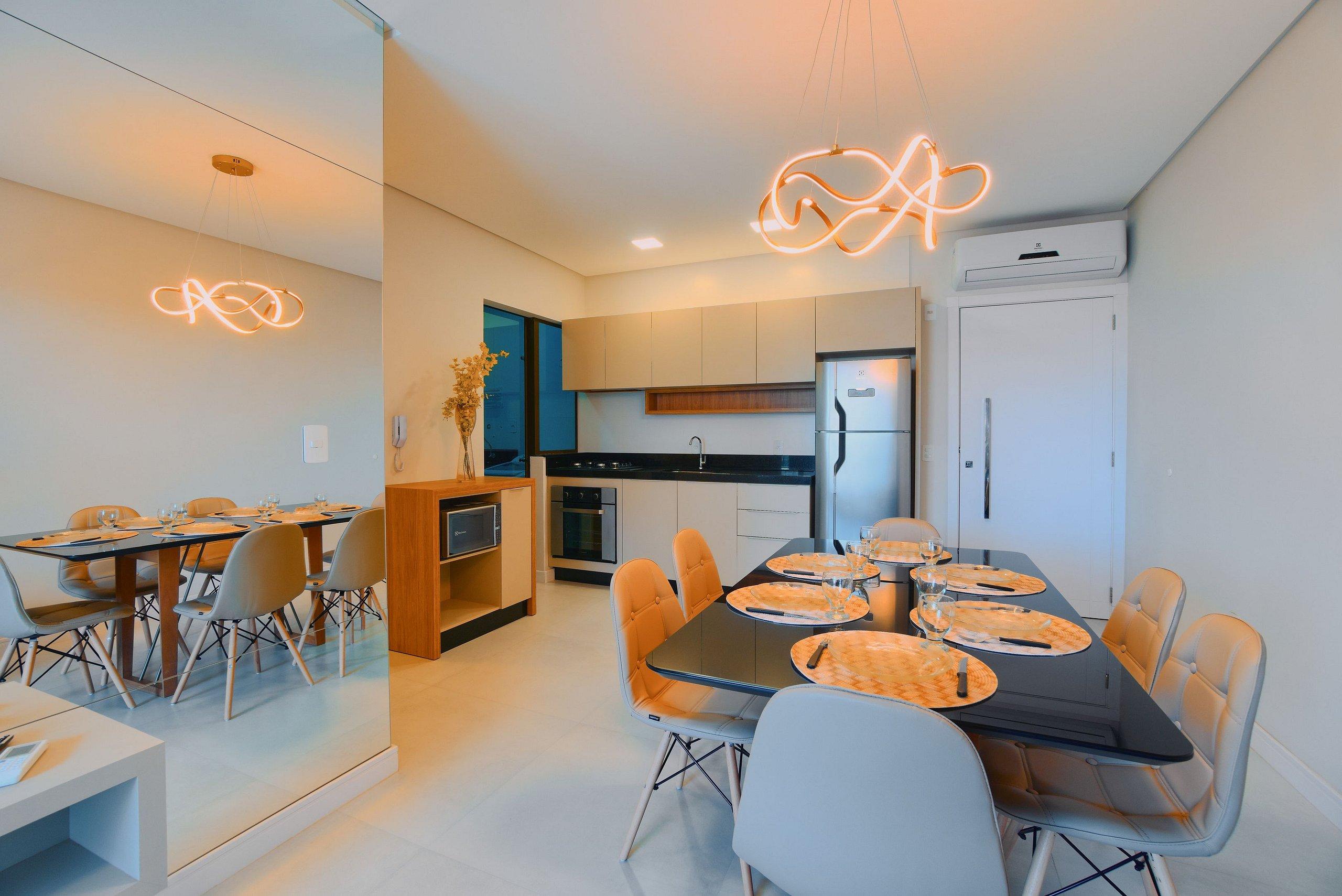 Elegante Apartamento no Centro de Bombinhas 200m da Praia