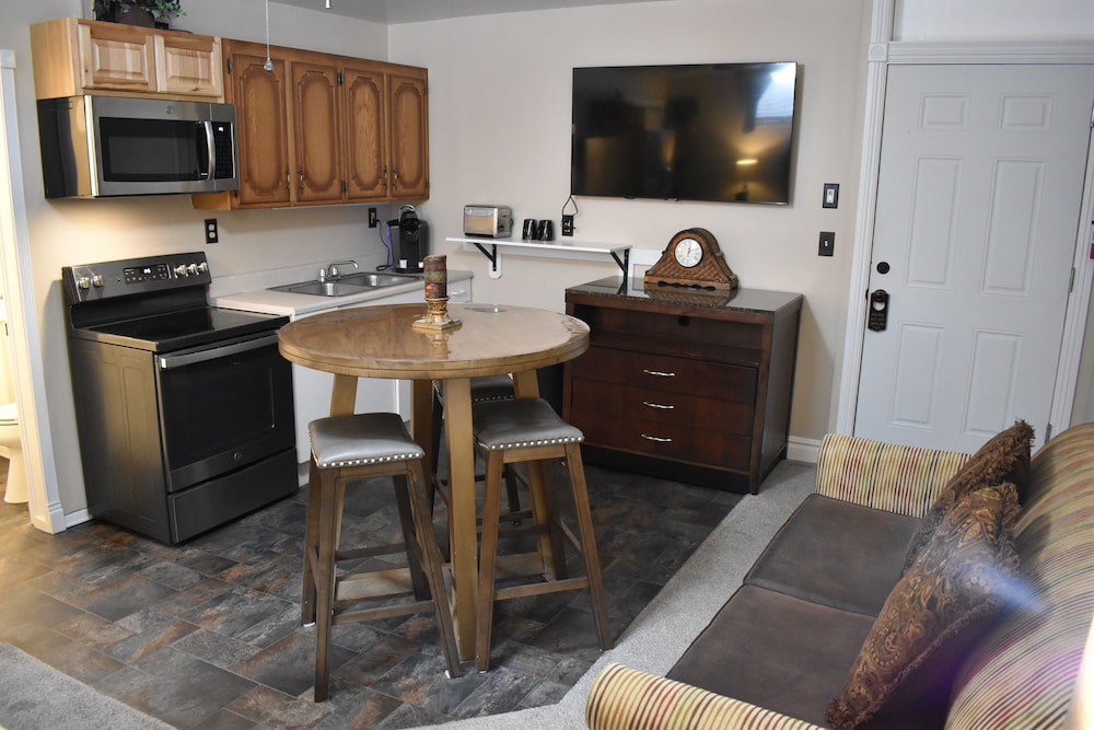 Silver Horseshoe Inn - photo 20