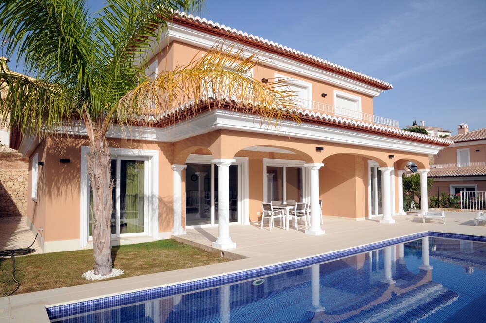Villa Olivia — 4-Star Luxury Hotel in Benissa, Spain