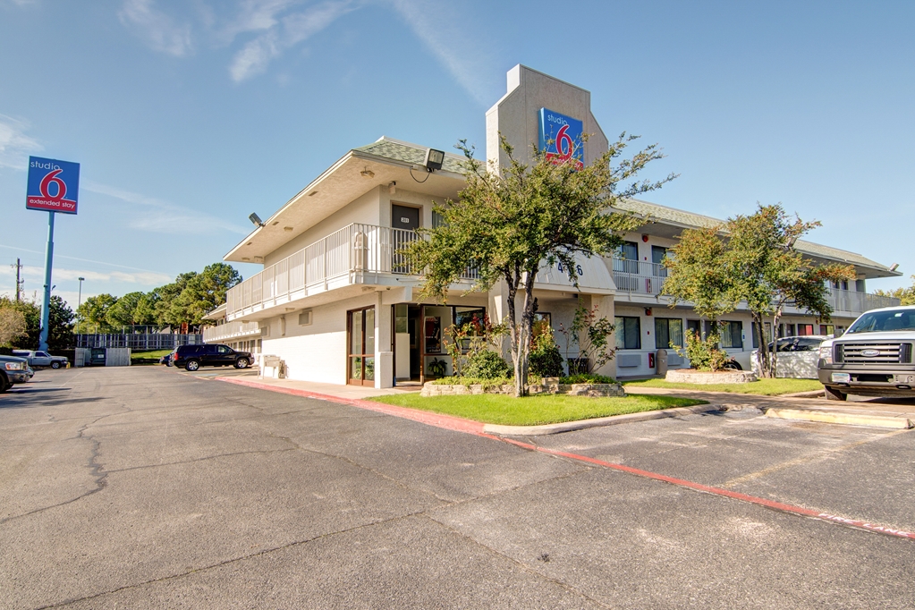 Studio 6 Grand Prairie TX - featured photo