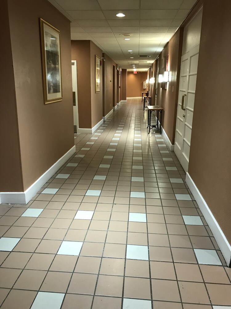 Magnuson Hotel Hattiesburg - photo 49