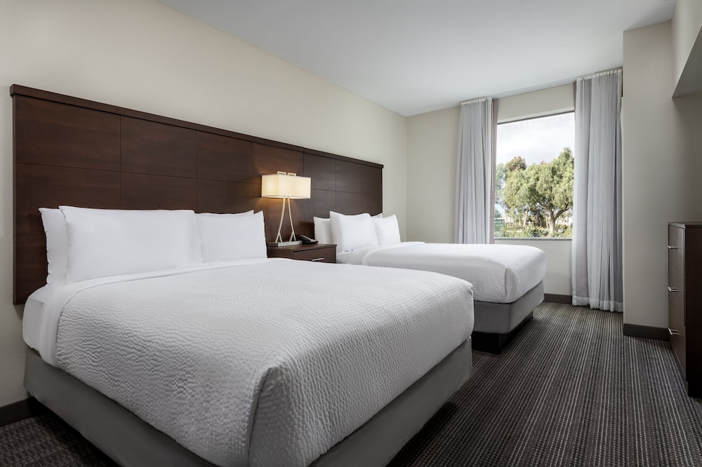 Staybridge Suites Carlsbad by IHG - photo 12