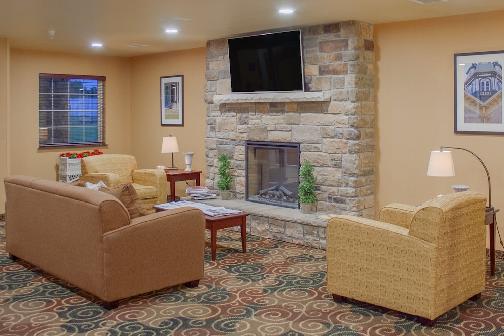 Cobblestone Inn & Suites Winterset IA - photo 5