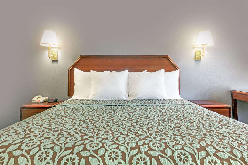 Days Inn by Wyndham Ruidoso Downs - photo 11