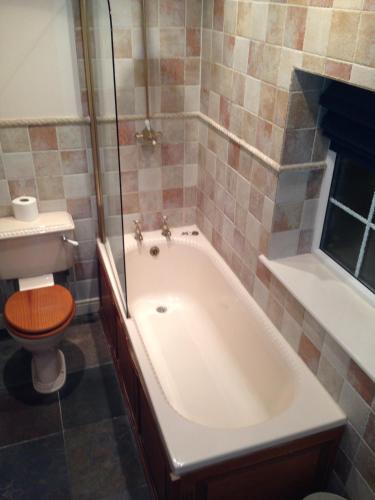 The Golden Lion Hotel — hotel in Middlewich