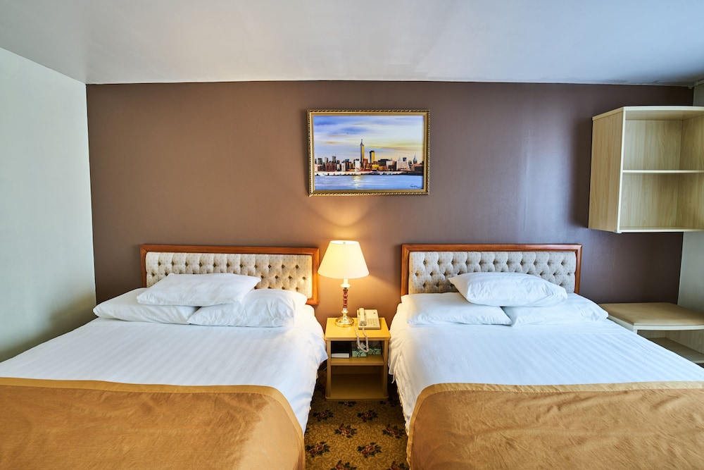 Flushing Hotel - photo 14