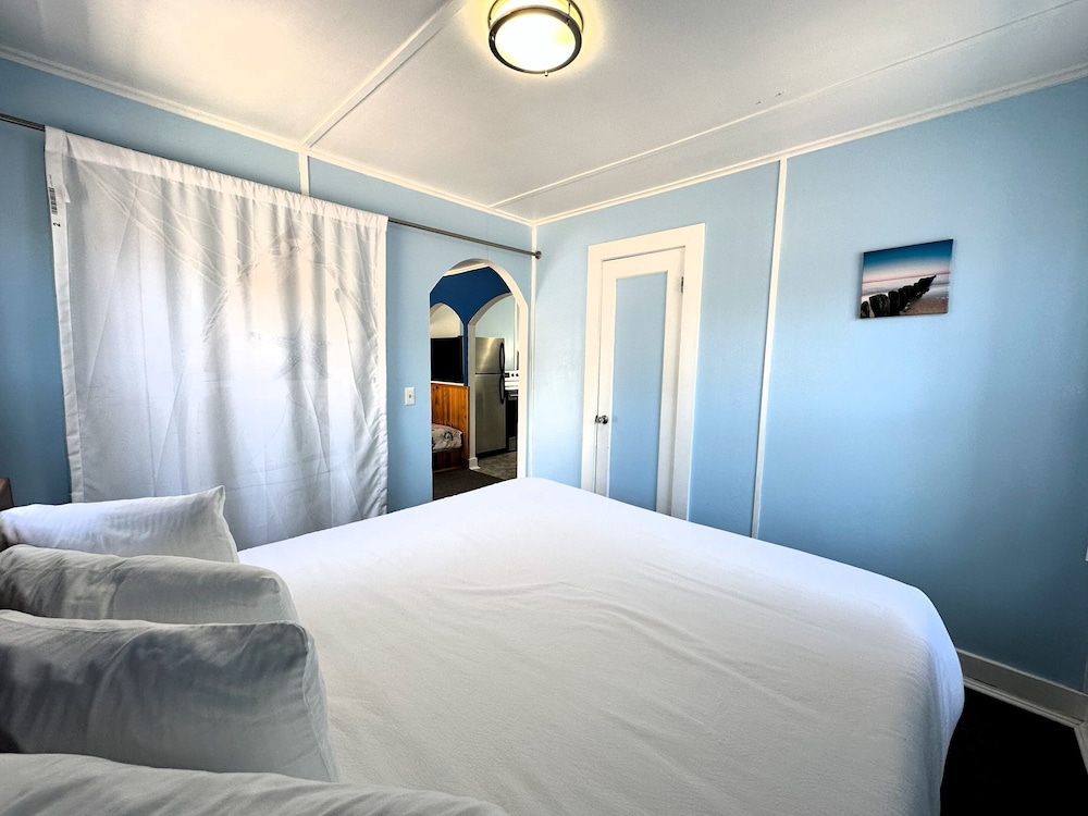The Anchorage Motel - photo 36