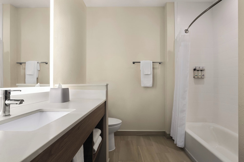 Holiday Inn Express & Suites Bessemer Birmingham SW by IHG - photo 14