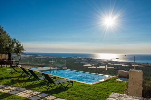 Villa Maritini — 4-Star Luxury Hotel in Kissamos, Greece