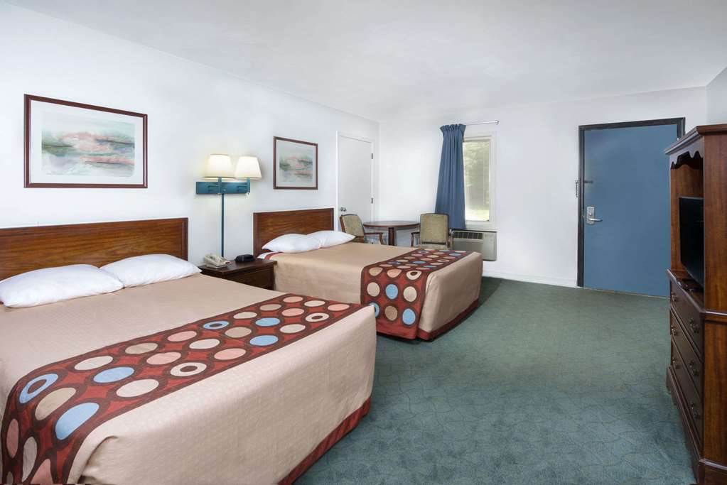 Super 8 by Wyndham Taylorville IL - photo 7