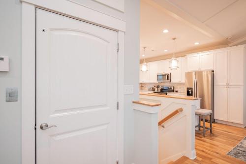 Pier Walker by Oak Island Accommodations - photo 8