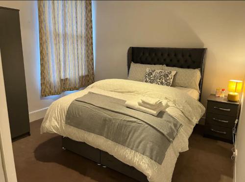 Two Bedroom Apartment in London — 4-Star Luxury Hotel in London, United Kingdom