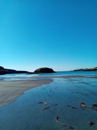 The Hideaway Tragumna a hidden gem by the sea with outdoor sauna — 4-Star Luxury Hotel in Skibbereen, Republic of Ireland
