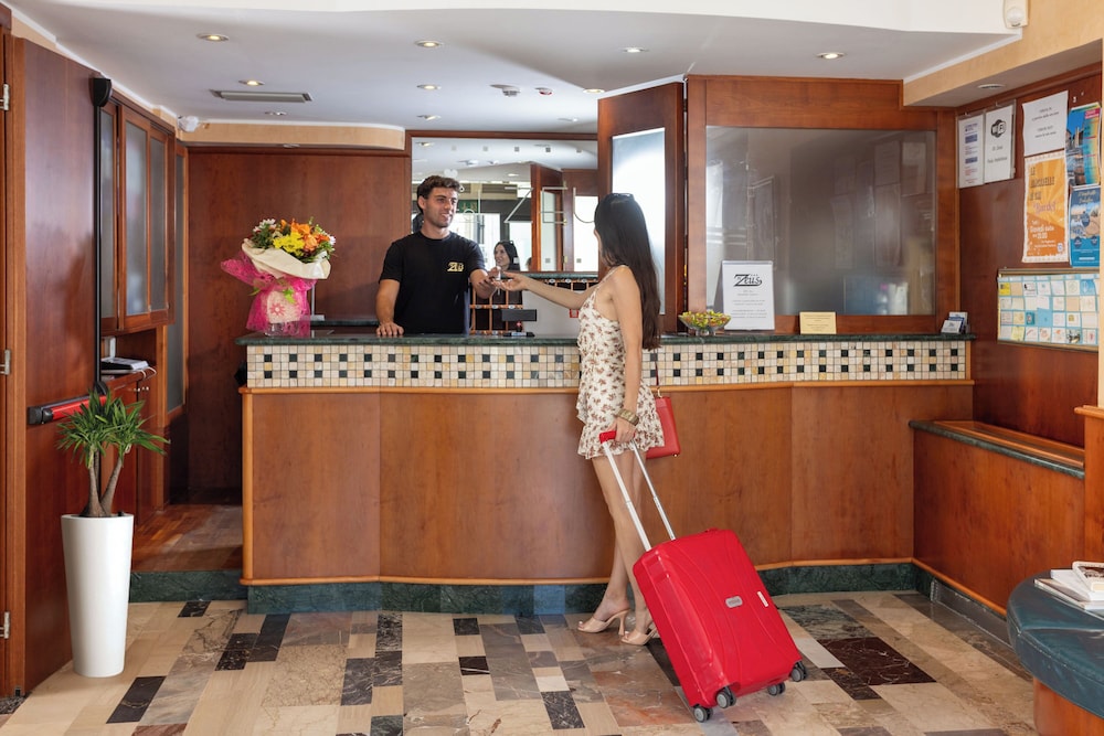 Hotel Zeus - last minute hotel in Rimini