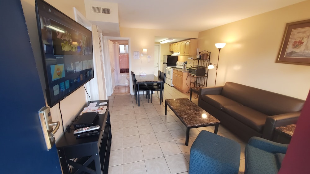Sandbox Motel - photo 21