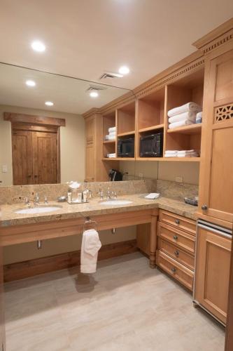 Deluxe One Bedroom Suite 1 Apartment Hotel by RedAwning - photo 5